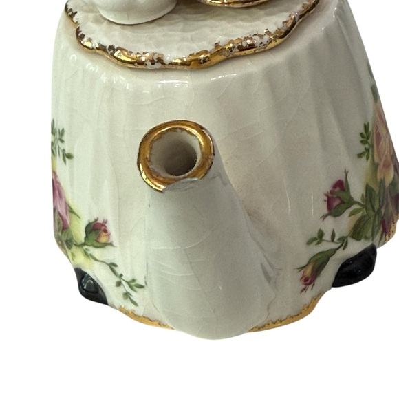 Royal Albert Old Country Rose Miniature Victorian Tea Service Teapot 3 1/2 in - Picture 4 of 5